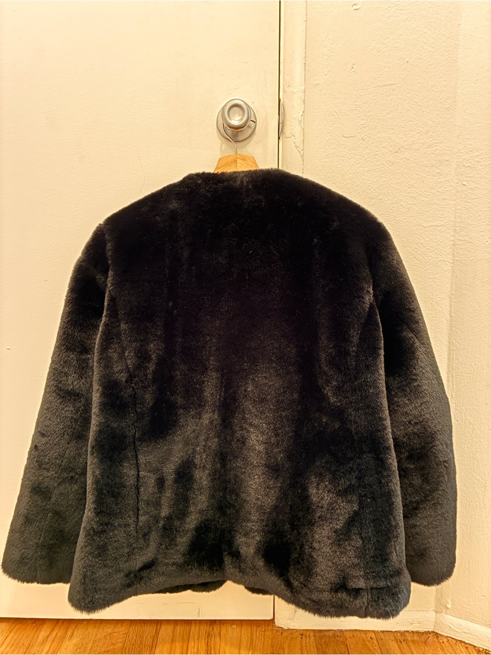 GAP Black Faux Fur Jacket - Picture 6 of 6